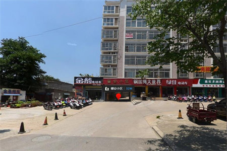 东明学区北海路旁大三居双卧朝阳送露台精装修看房方便